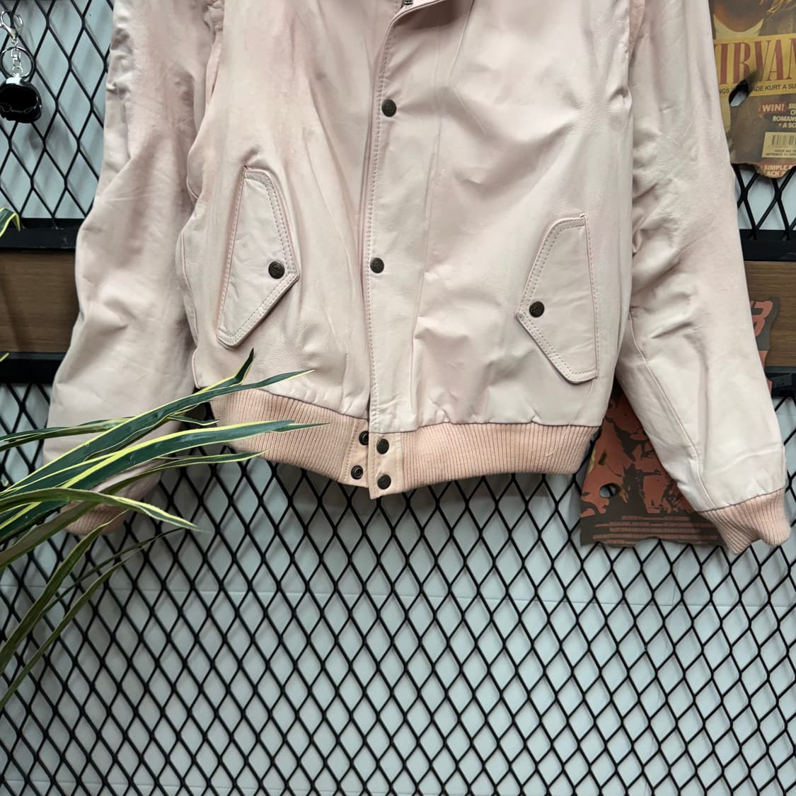 90s 하드락 카페 레더 바시티 자켓 후면 빅로고 포인트 핑크 상품이미지4