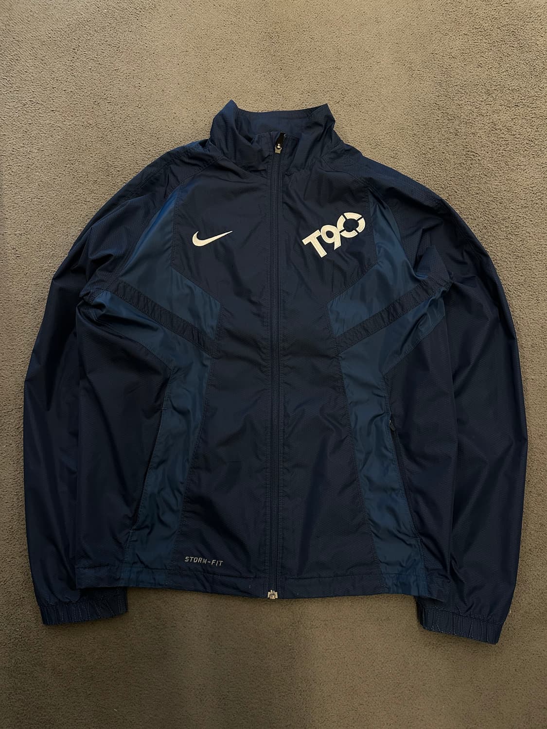 나이키 올드스쿨 스톰핏 토탈90 바람막이 처분  상품이미지1