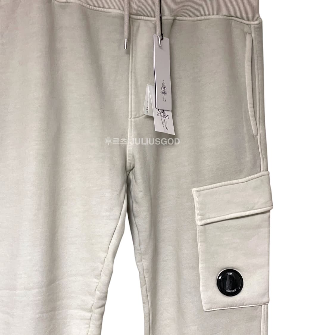 [L/새제품] CP COMPANY 씨피컴퍼니 웜 새틴 그레이 렌즈 팬츠 상품이미지7