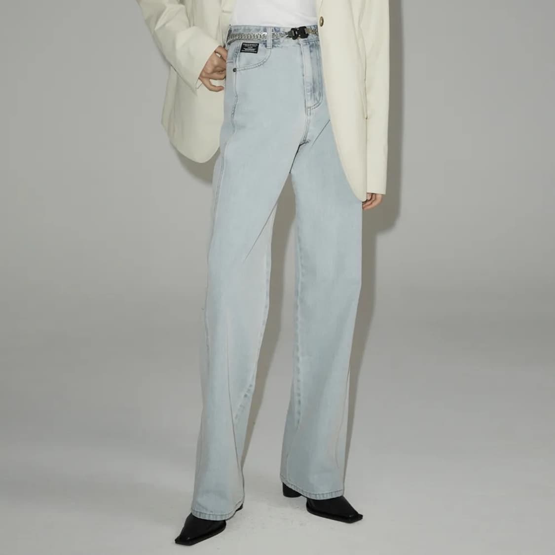 으음키임 시그니쳐 세미 와이드 데님 연청 S 상품이미지1