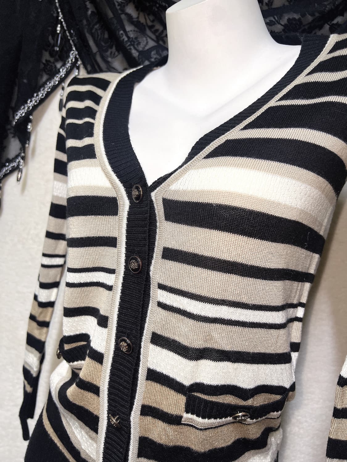 세실맥비 오네갸루 라떼 로맨틱 로걀 스트라이프 니트 가디건 너드 핀터 상품이미지6