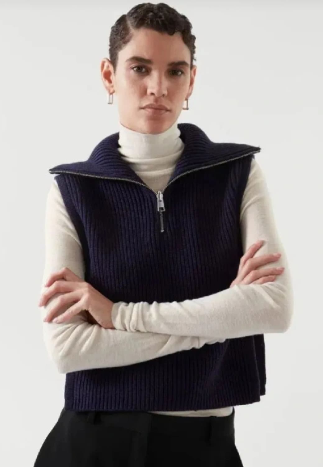 새상품) COS 코스 빕 하프지퍼 니트 베스트 네이비 상품이미지2