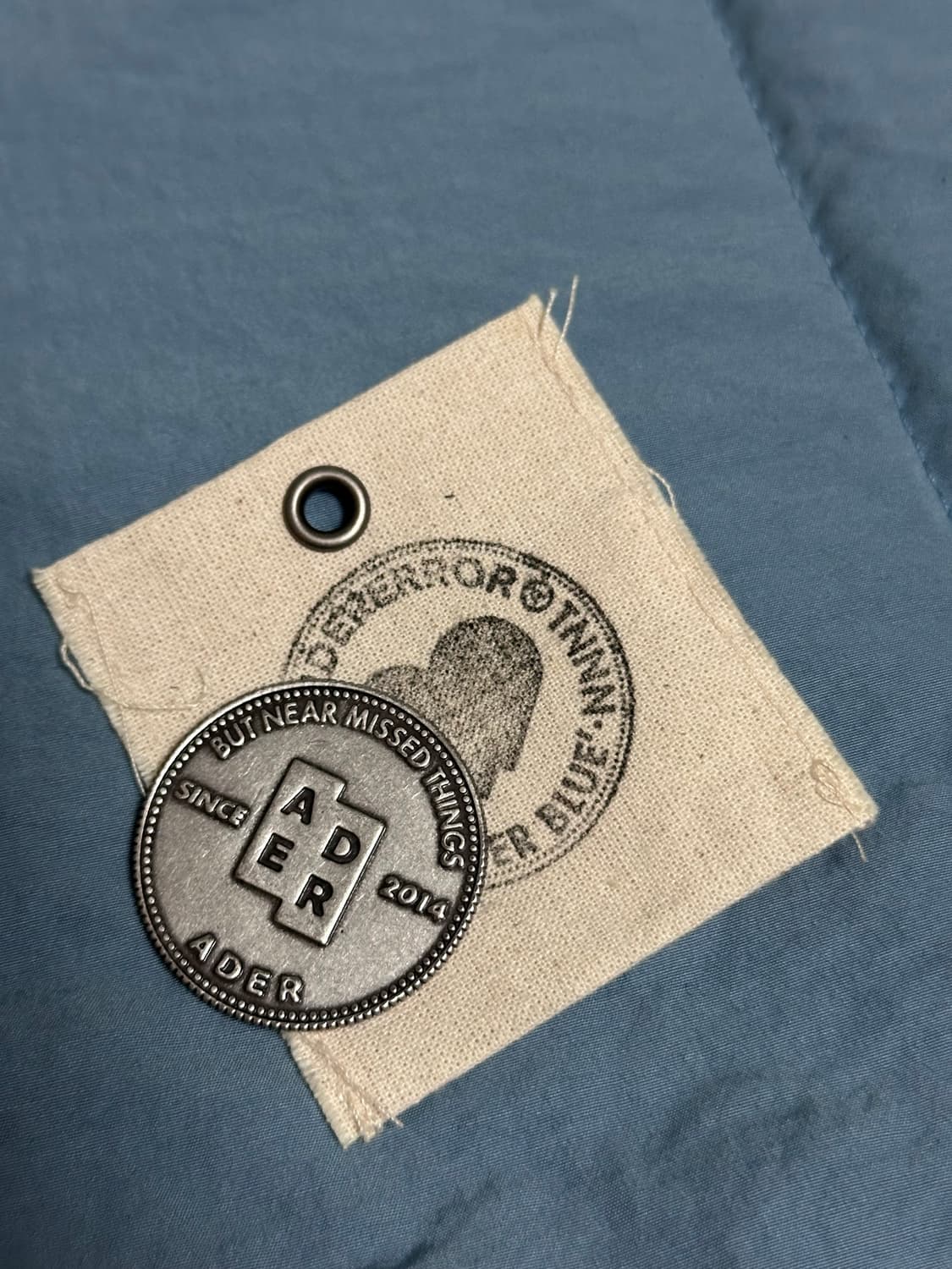 22SS 아더에러 반팔 + 한정판 코인 상품이미지5