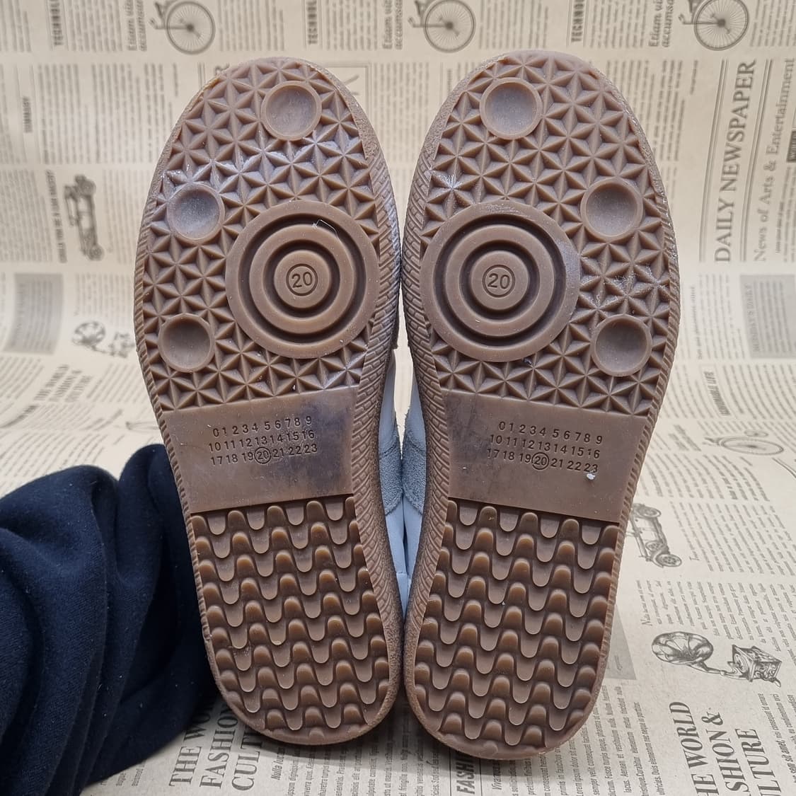 MAXCIO 스웨이드 여성스니커즈36 230 상품이미지3