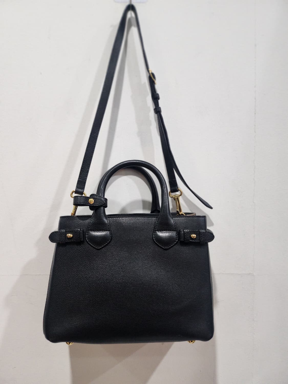 버버리 블랙 레더 토트백 숄더백 정품 상품이미지2