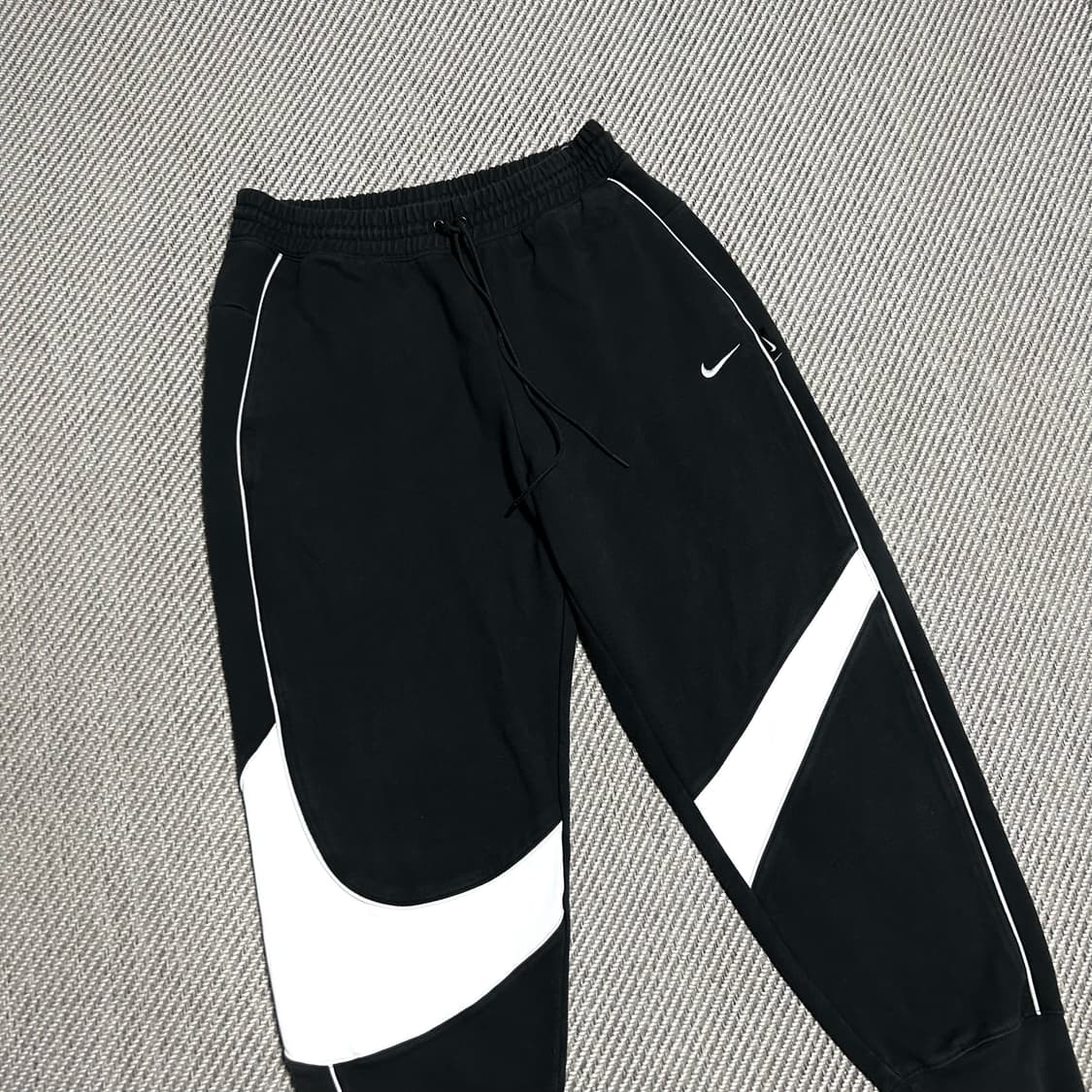 [XL] Nike 나이키 검/흰 빅스우시 조거팬츠 상품이미지2