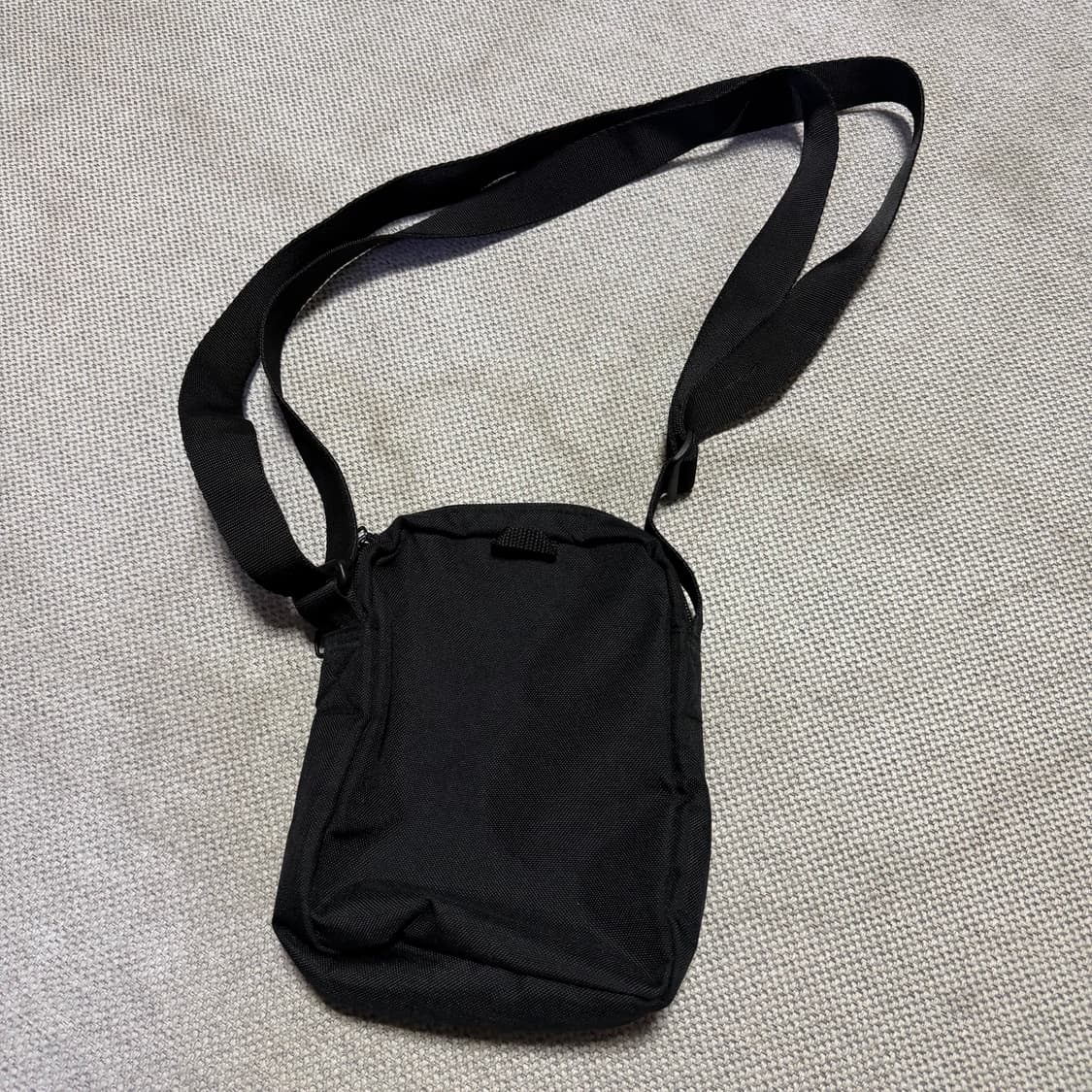 아디다스 블랙 미니 크로스백 상품이미지5