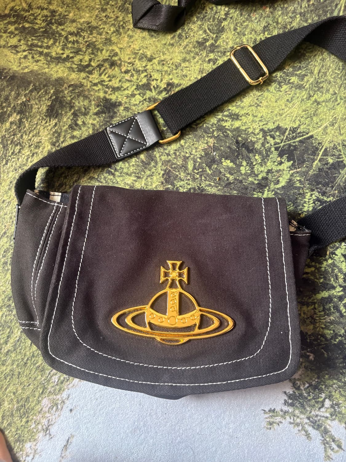 비비안웨스트우드 캔버스 크로스백 상품이미지1