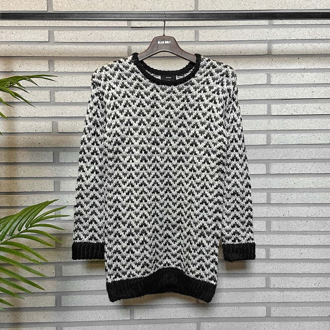 JPN VINTAGE 롱 니트 헤링본 패턴 라운드넥 디테일 화이트 블랙 상품이미지2