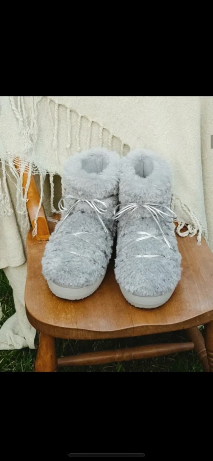 (1회 착용)락피쉬웨더웨어 컬리 퍼 부츠 숏 그레이 230 상품이미지1