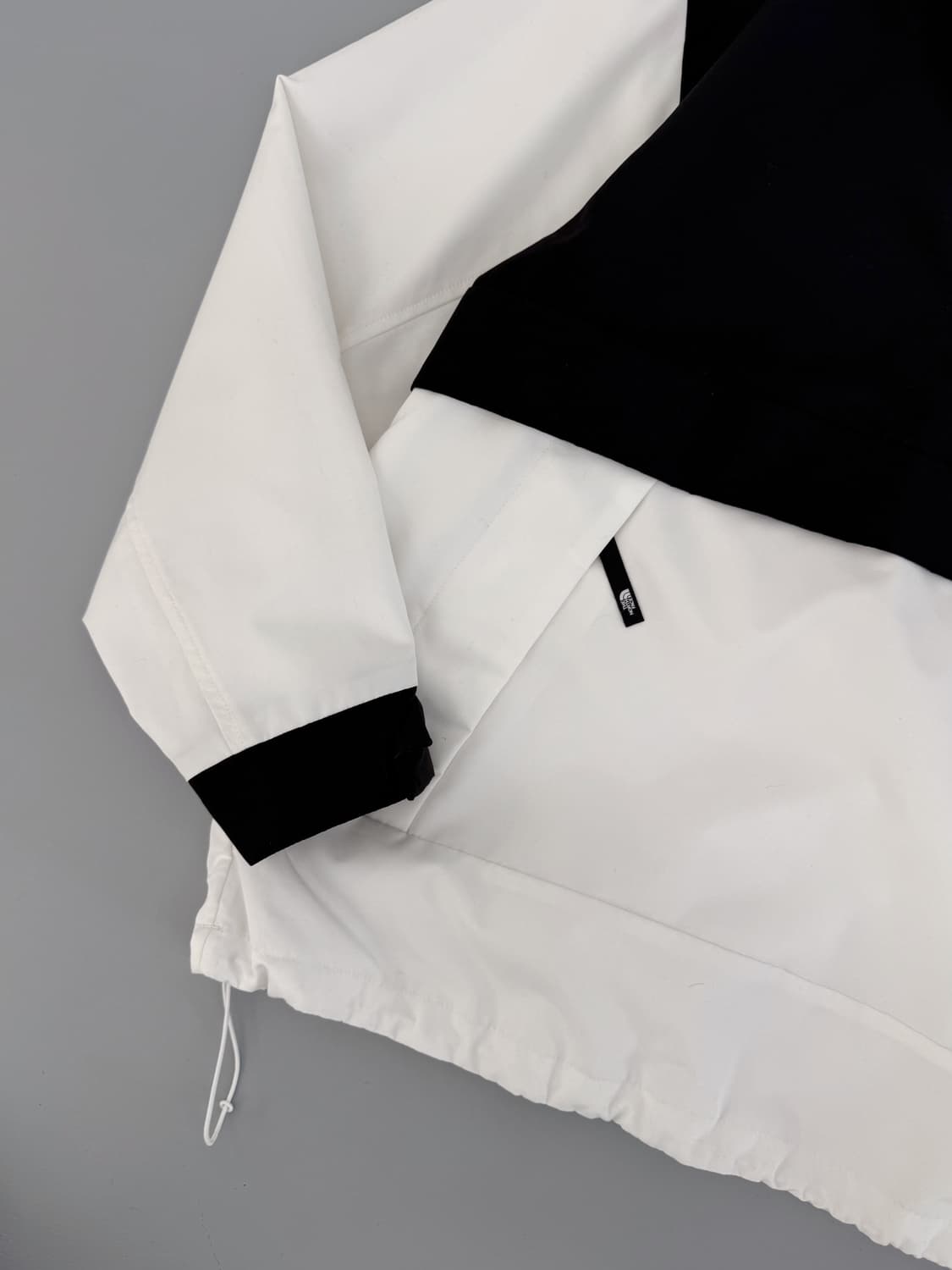 노스페이스 루즈핏 올레마 화이트 하프집 아노락 자켓 상품이미지7