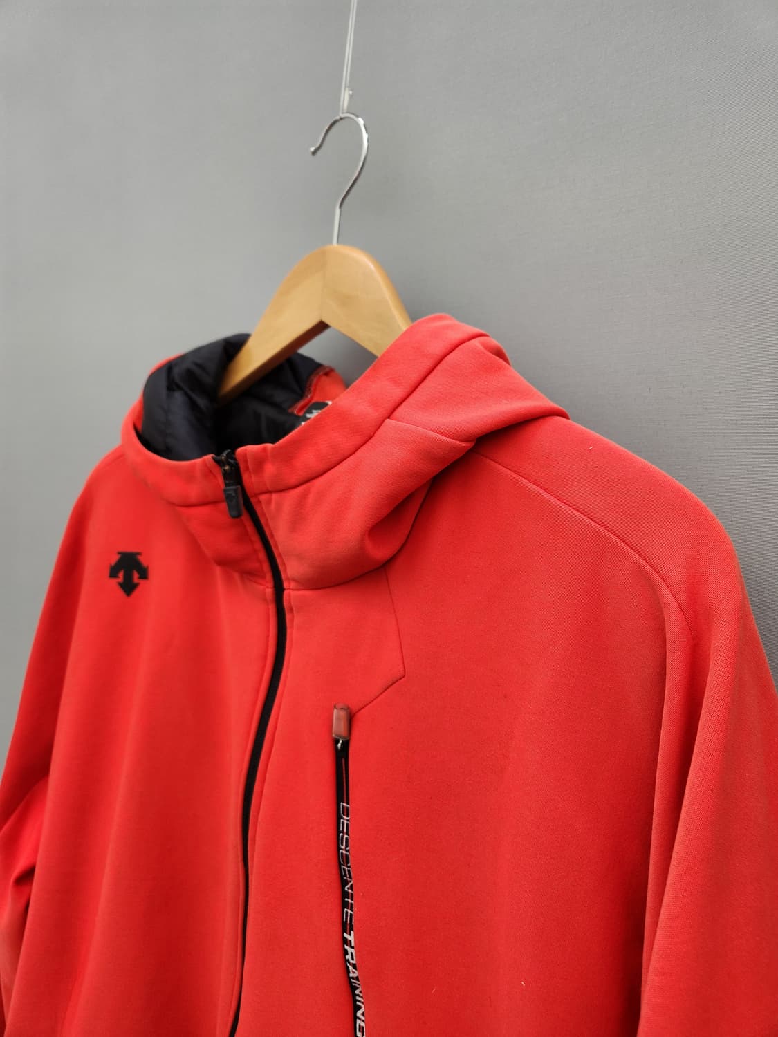 데상트 로고 트랙탑 져지 상품이미지3