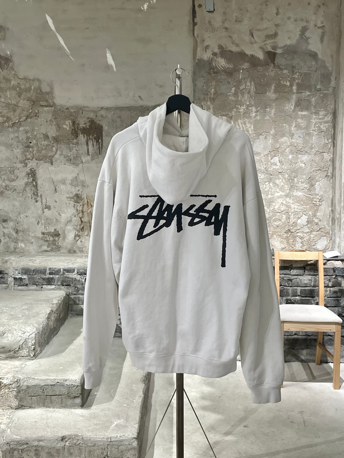 스투시 x 아워레가시 화이트 음양 피그먼트 다이드 후디 상품이미지6