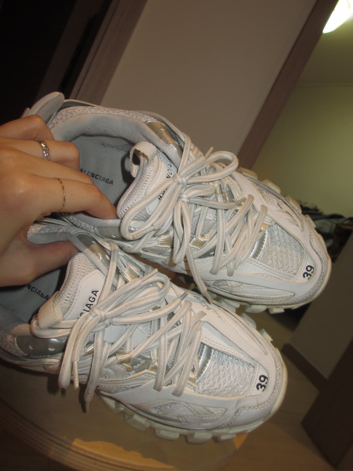 발렌시아가 트랙 스니커즈 아이보리 39 상품이미지3