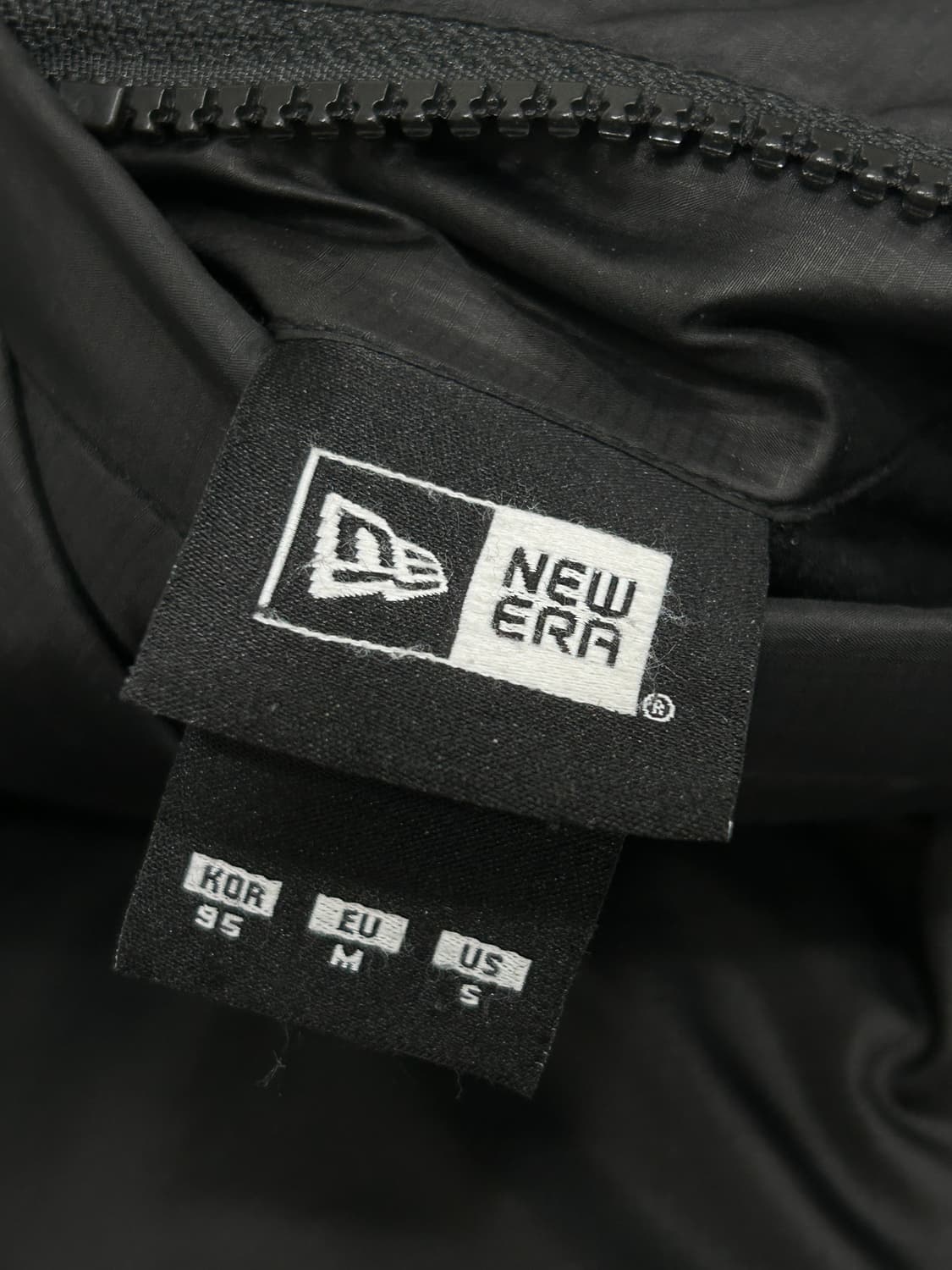 뉴에라 리버시블 패딩 블랙 M 95 상품이미지8