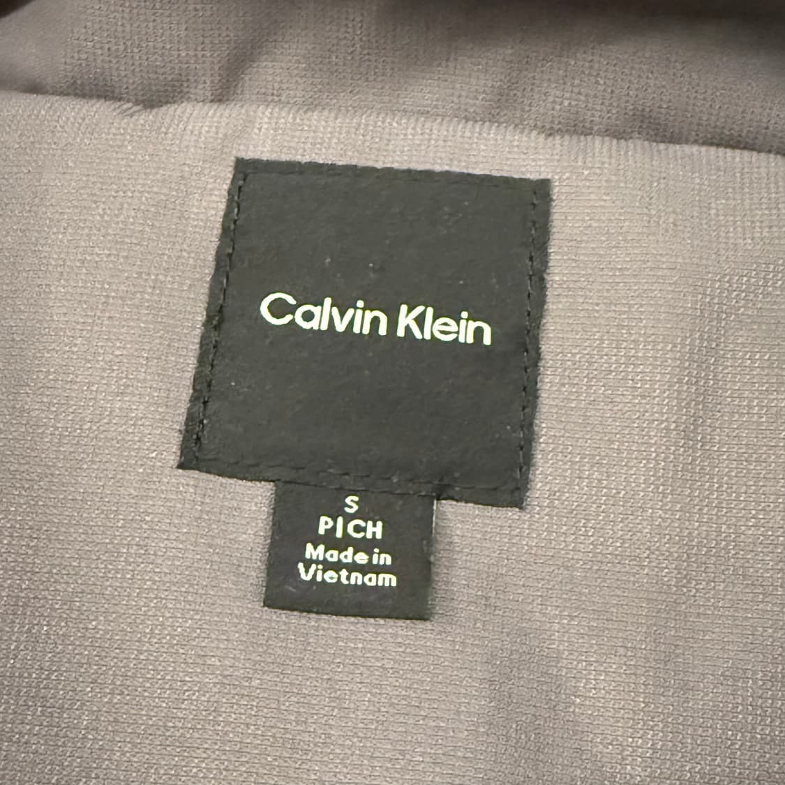 캘빈클라인 딥그레이 크롭 숏패딩  상품이미지5