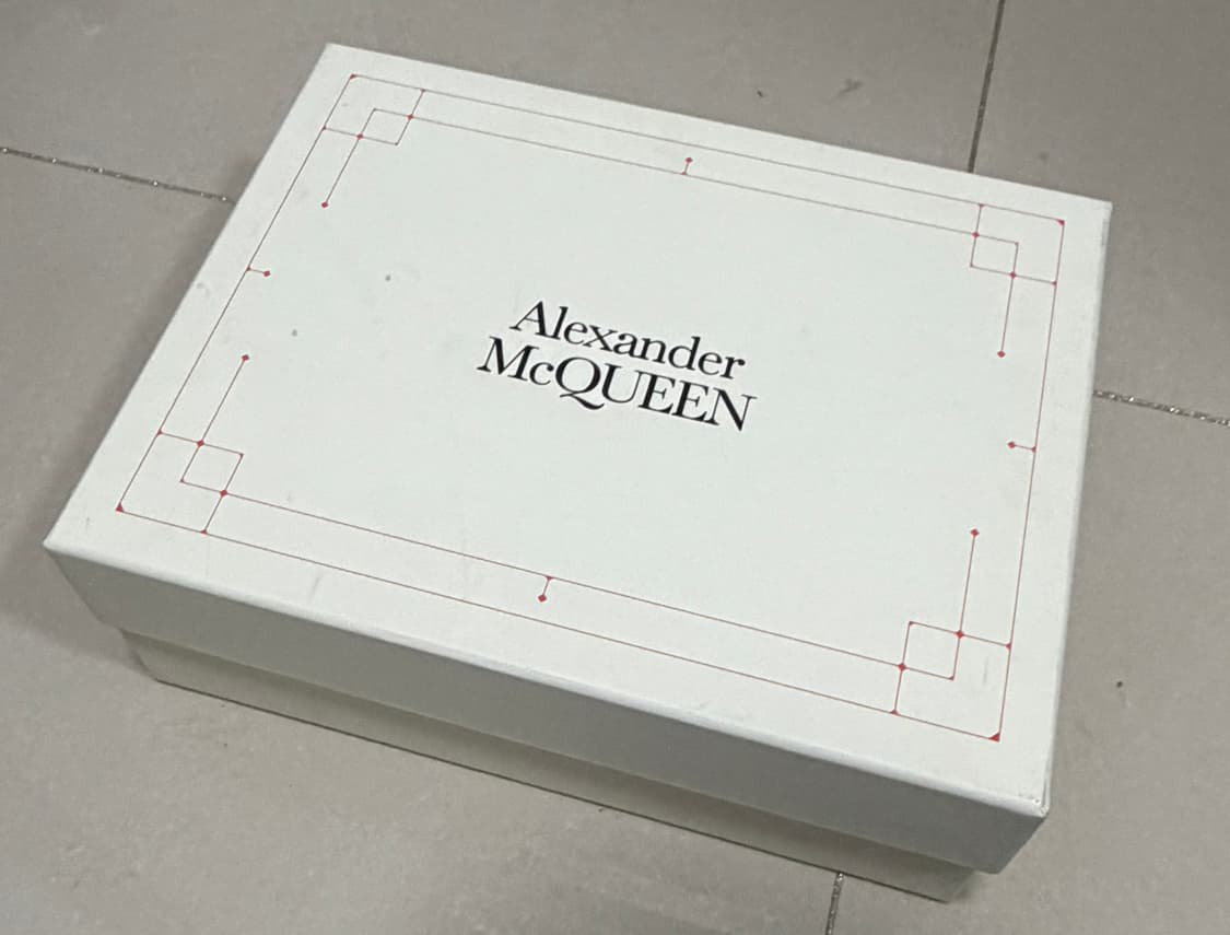 알렉산더 맥퀸 오버솔 스니커즈 화이트 블랙 상품이미지9