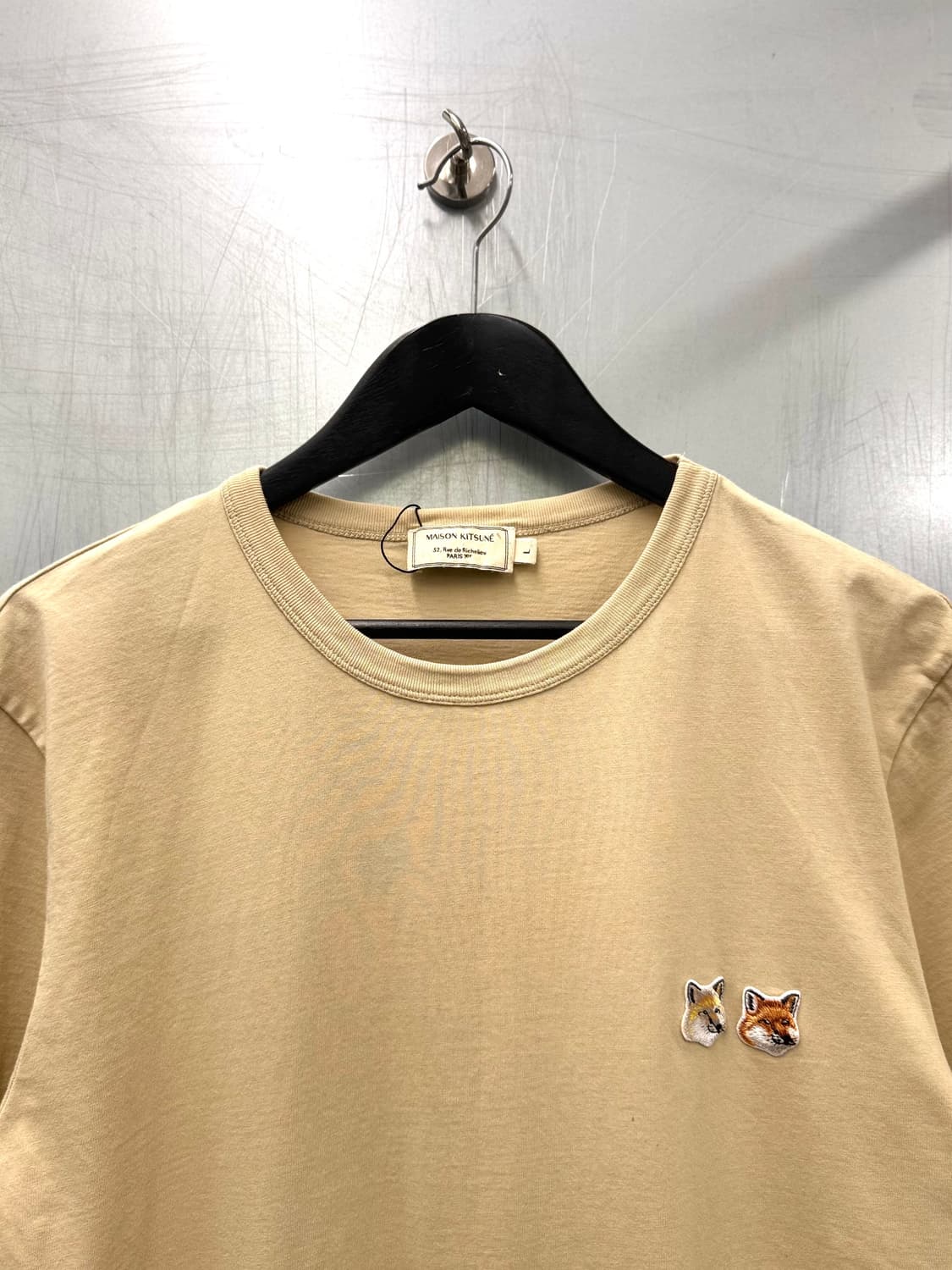 Maison kitsune 메종키츠네 더블폭스 헤드패치 베이지 반소매 티 상품이미지2