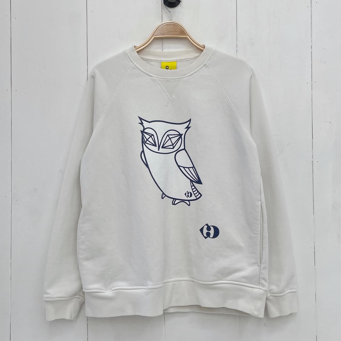 럭키슈에뜨 부엉이 프린팅 라운드넥 래글런 맨투맨 상품이미지3