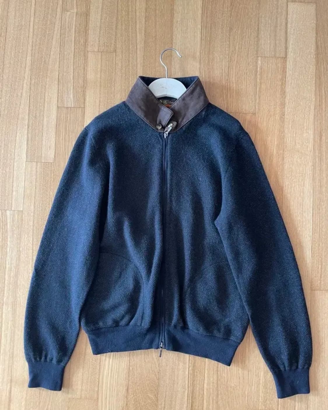 [800만원]로로피아나 로드스터 캐시미어 가디건자켓 팝니다 상품이미지1