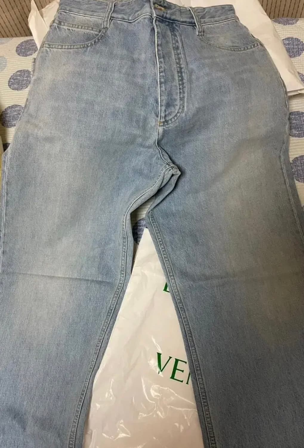 [미개봉 새상품] 보테가베네타 루즈핏 스트레이트 데님팬츠 라이트블루 44 상품이미지5