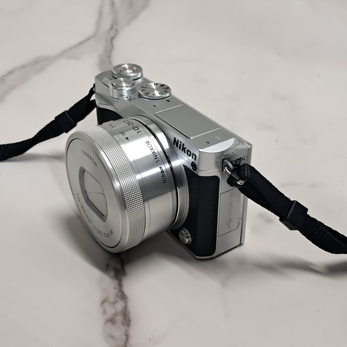 블핑지수&셀카) Nikon1 J5 미러리스 디카 / 렌즈 상품이미지4