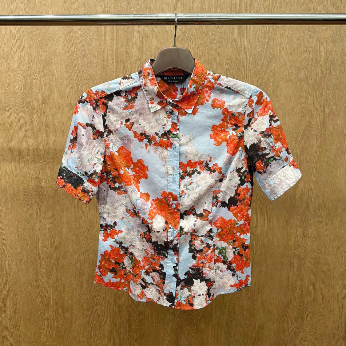 폴스미스 블랙 라벨 반팔 셔츠 플라워 프린팅 디테일 레귤러핏 오렌지 블루 상품이미지2