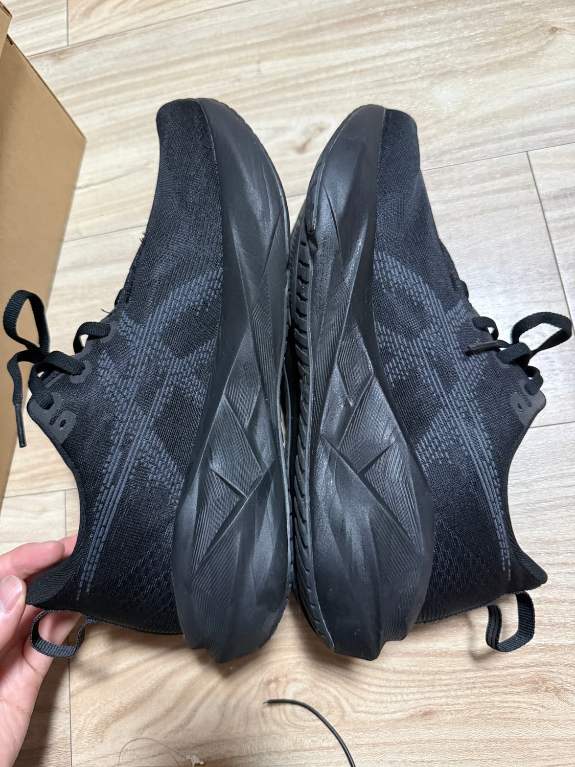 [265] 아식스 노바블라스트5 블랙 캐리어 그레이 상품이미지3