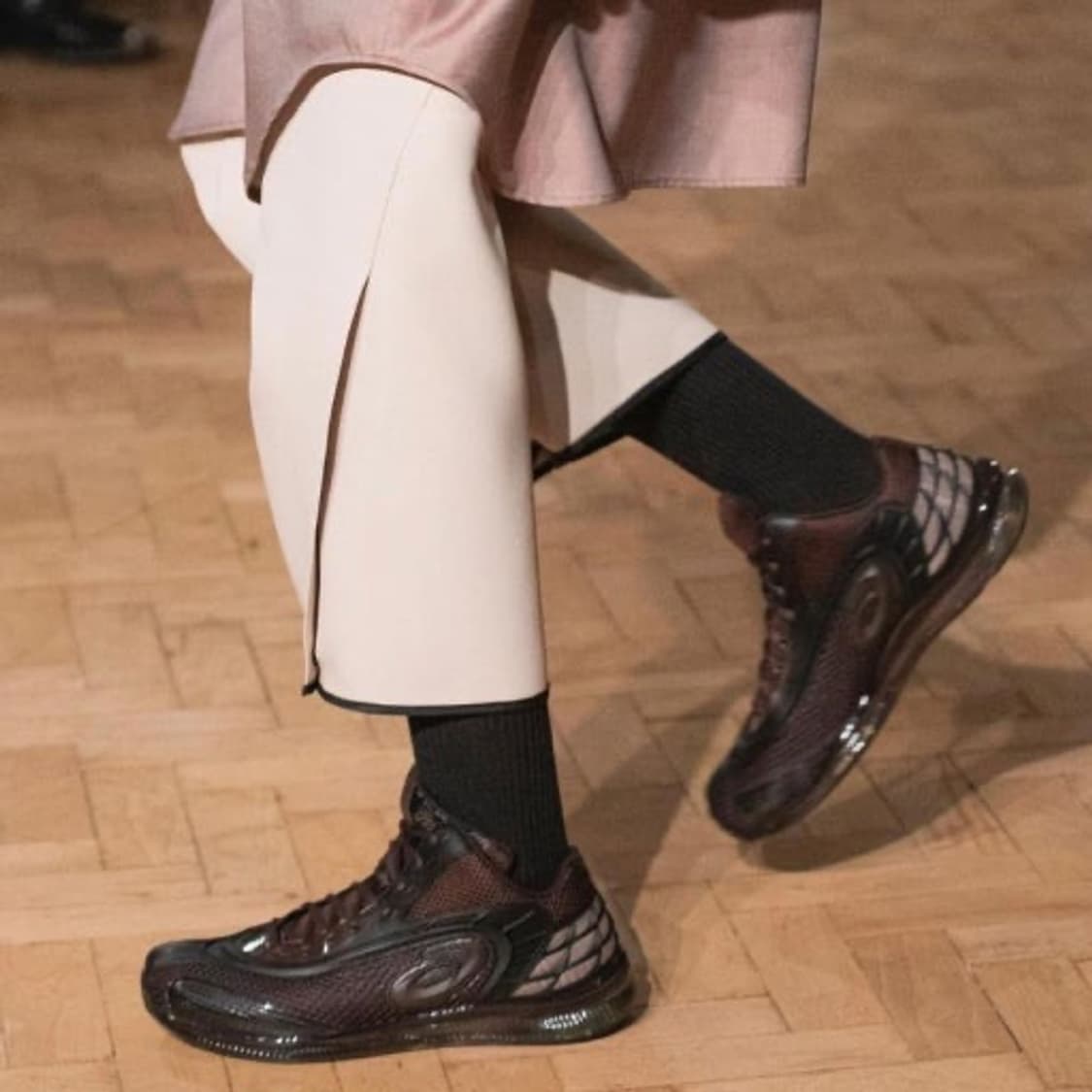 아식스 x 키코 코스타디노브 젤소켓 2 커피 US7 상품이미지2