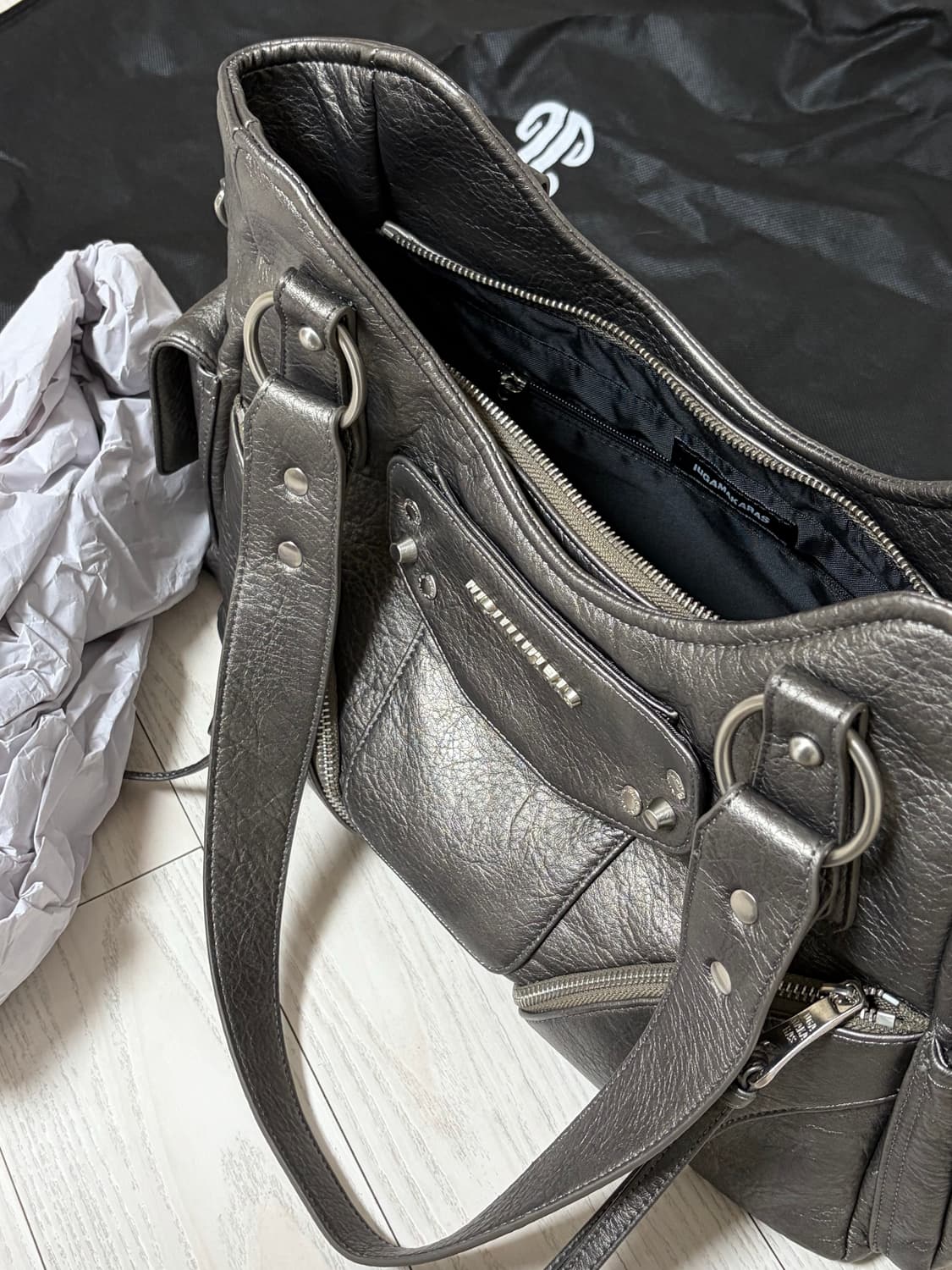 이우가마카라스 레더 숄더백 상품이미지3