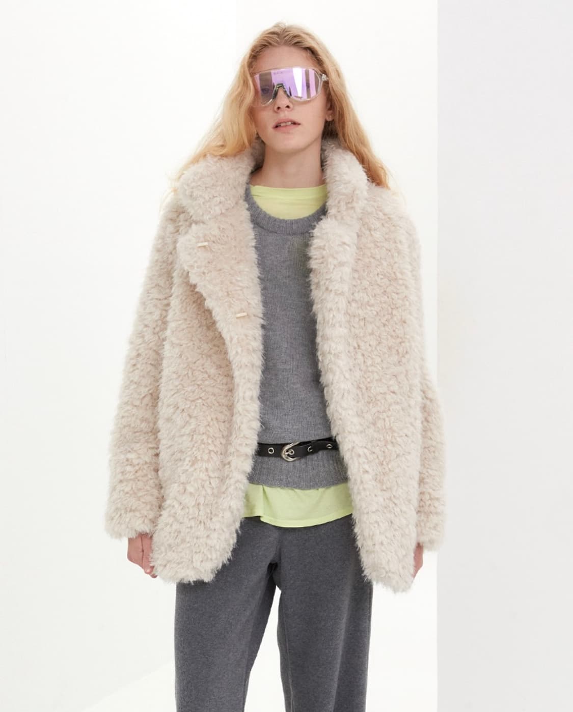 제이청 Fluffy Faux Fur Jacket 상품이미지1