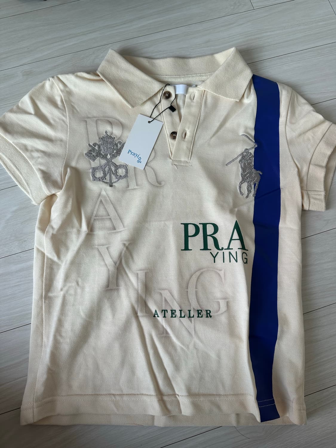 Praying cigarette box womens polo small 상품이미지3