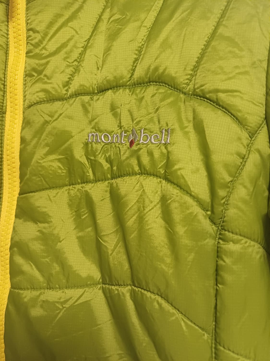 몽벨 mont-bell 경량 패딩 자켓 올리브그린 M(85) 상품이미지3