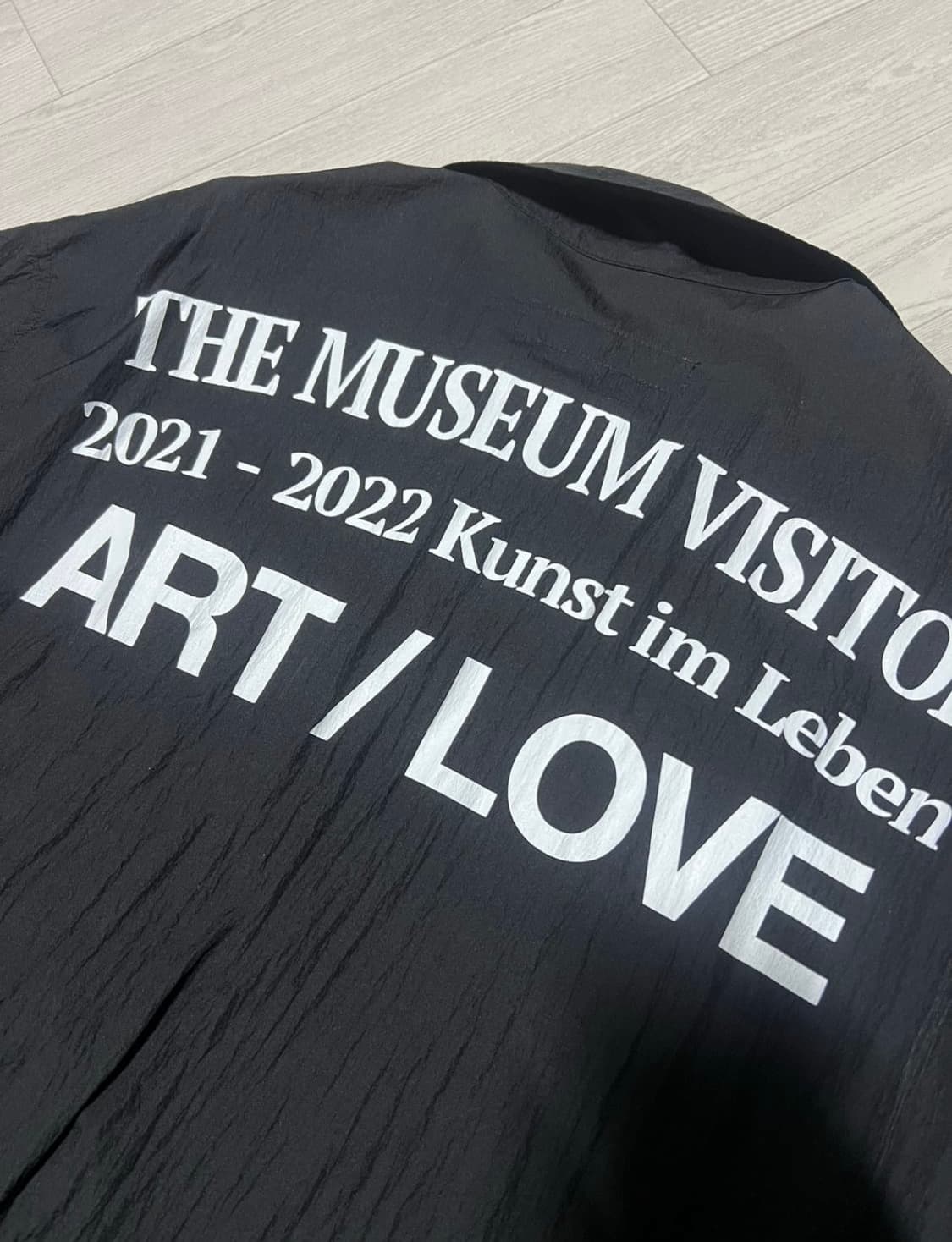 더뮤지엄비지터 바람막이 상품이미지3