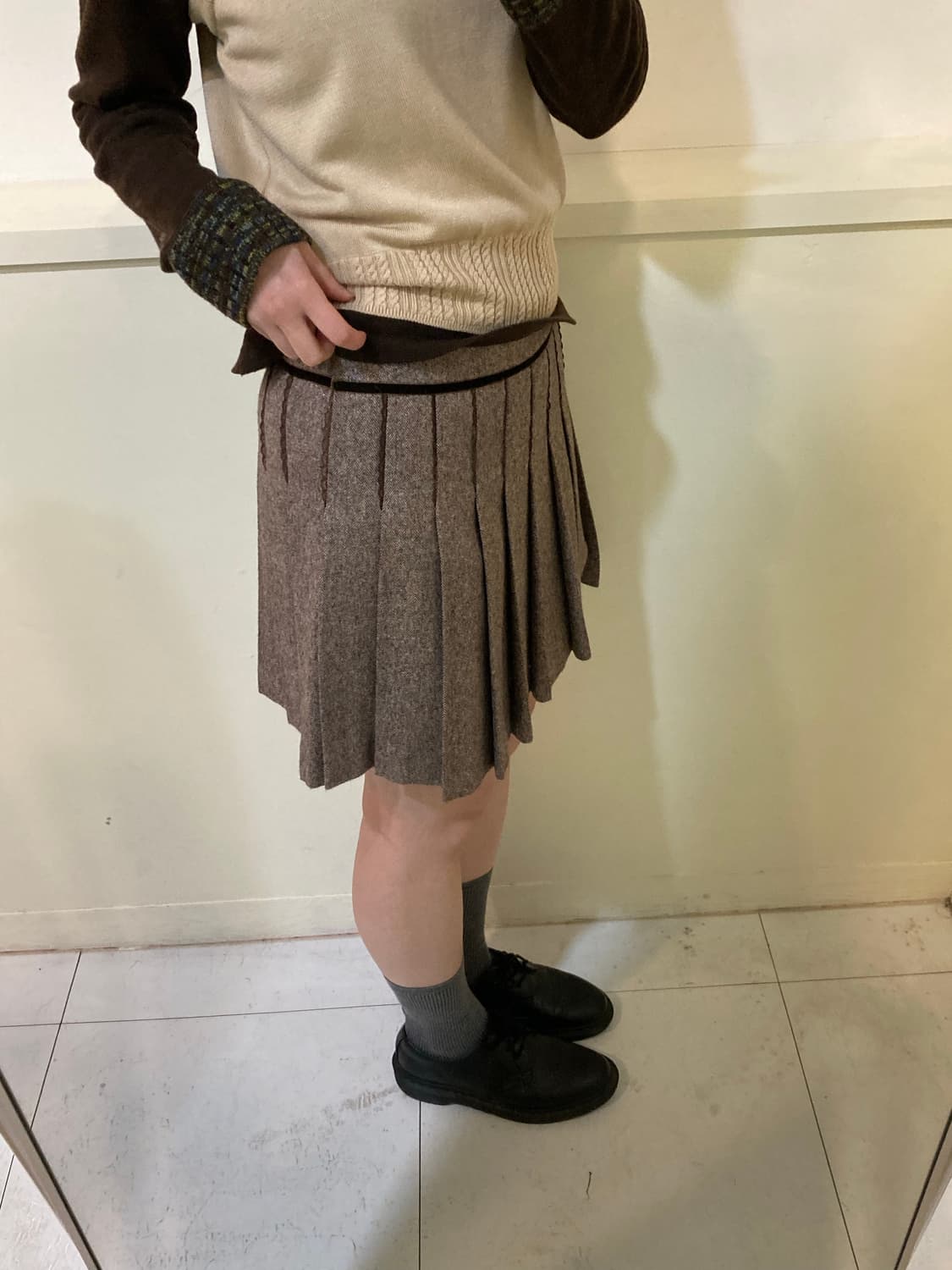 플리츠 레이스 벨벳 디테일 미니 스커트 상품이미지10