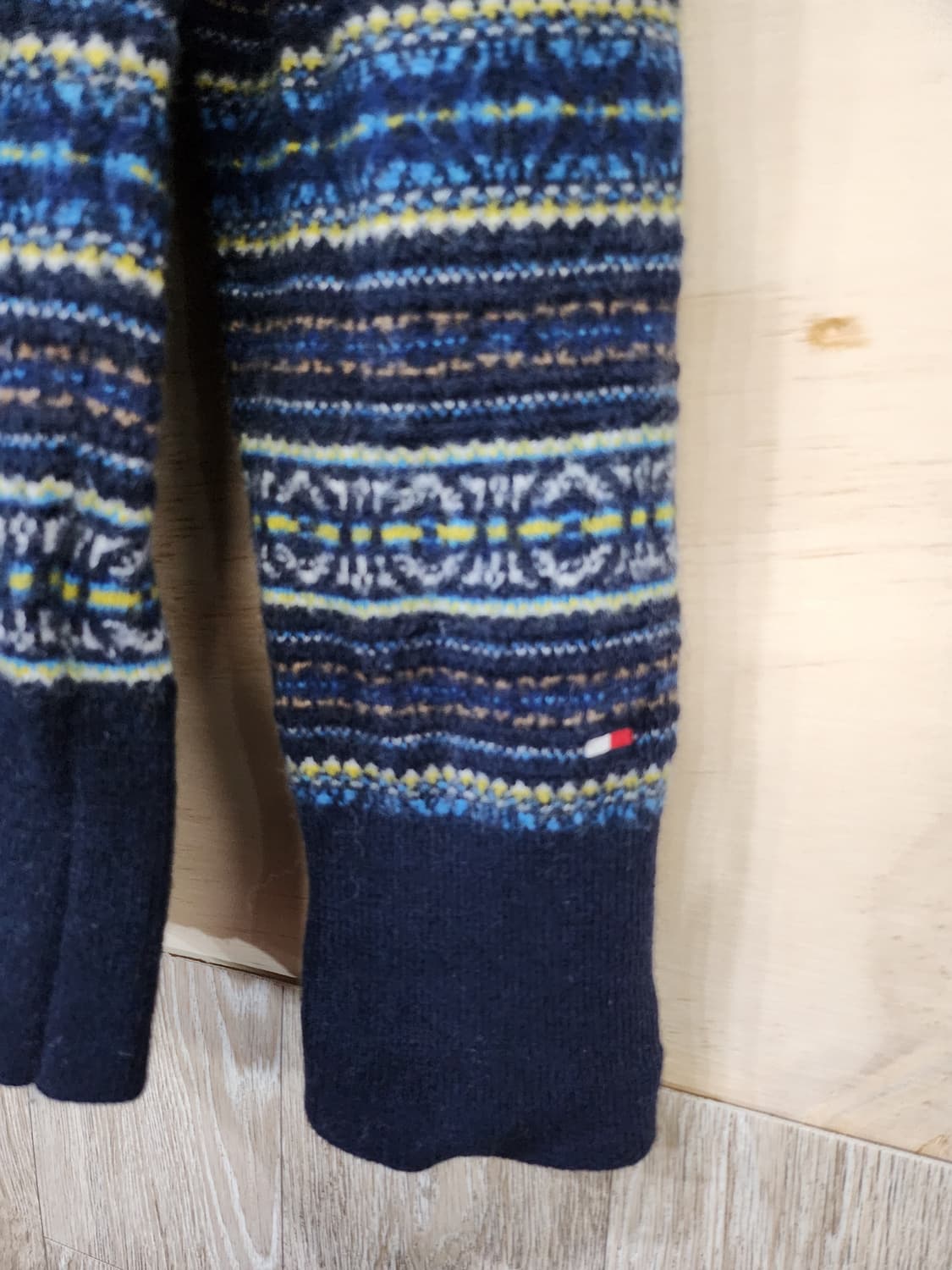 231) 타미힐피거 빈티지패턴 니트 상품이미지4