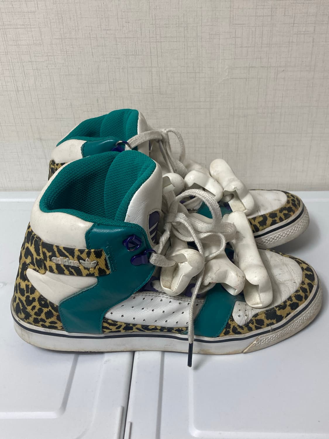 아디다스 제레미스캇 본즈 스니커즈 255 상품이미지4