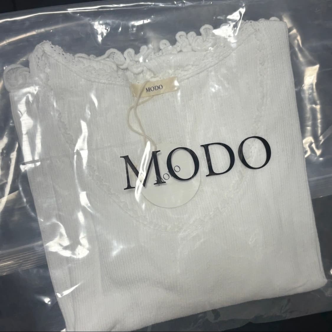 샵모도 MODO 멜 롱 티셔츠 화이트 (새상품, 택O) 상품이미지2