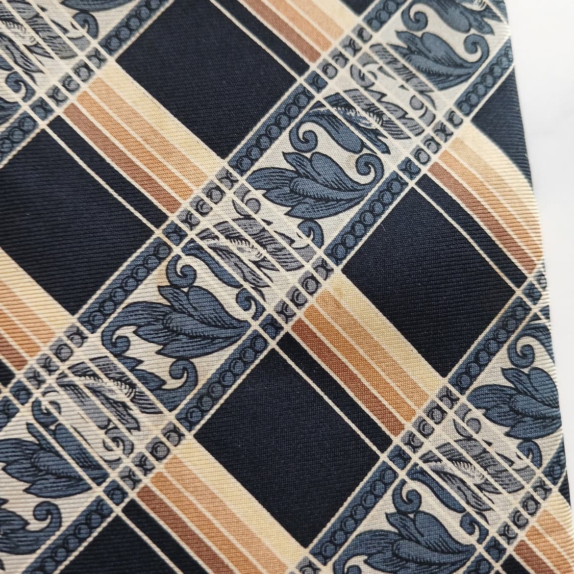 피에르 발망 실크 네이비 체크 넥타이 9.6cm A등급 A18649
 상품이미지8