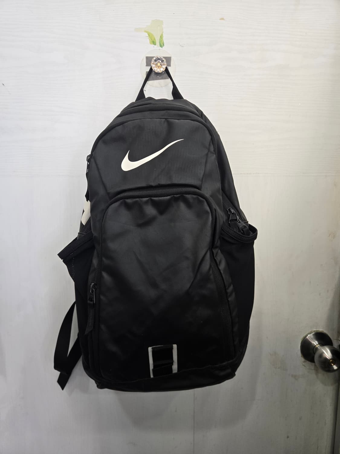 NIKE 나이키 백팩 가방! 블랙 & 화이트! 깔끔한 디자인~ 상품이미지1