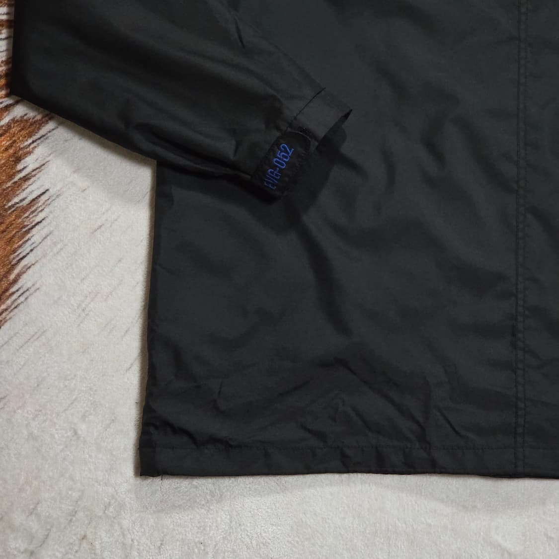 에비수 블랙 바람막이 자켓 상품이미지7