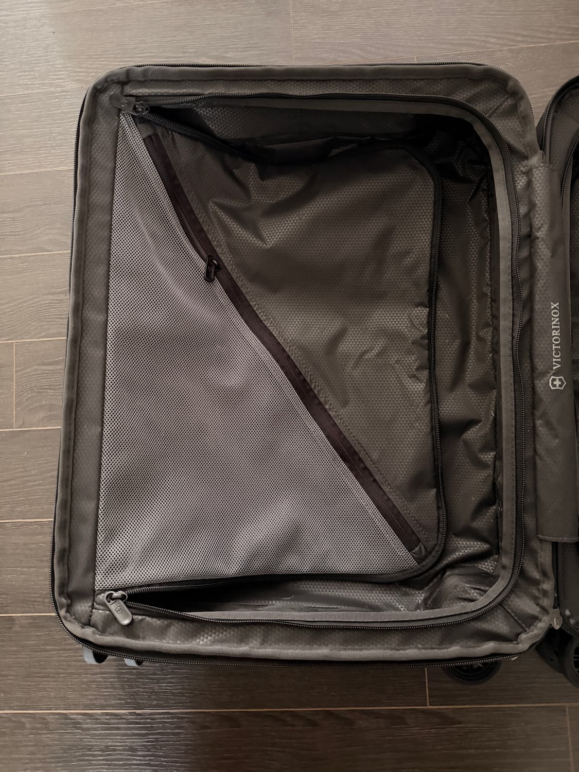 Victorinox 블랙 빅토리아녹스 기내용 캐리어 상품이미지2