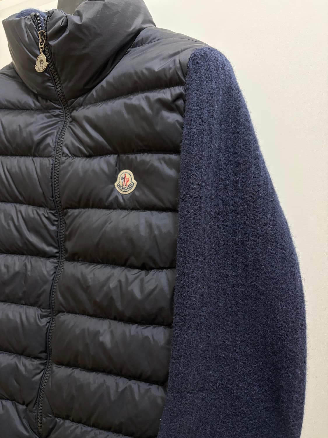 몽클레어 정품 여성 니트패딩 가디건 상품이미지3