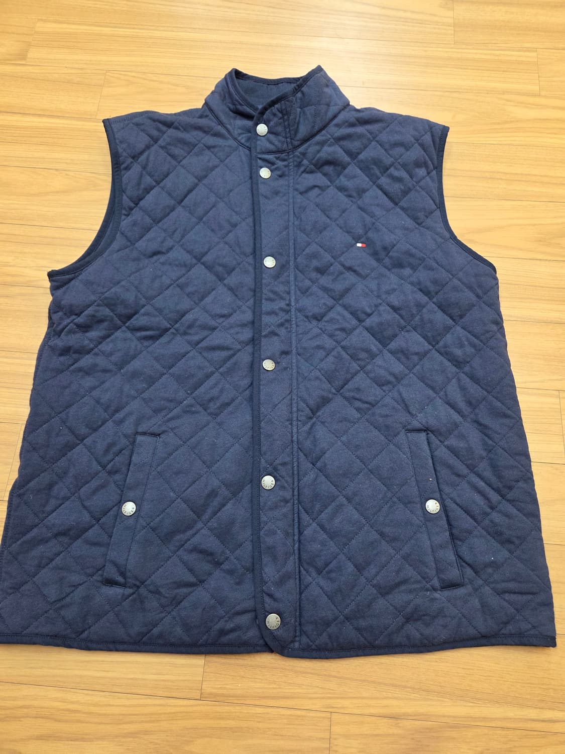 타미힐피거 네이비 퀼팅 조끼 XXL 사이즈입니다. 셔츠나 티셔츠 위에 레 상품이미지1