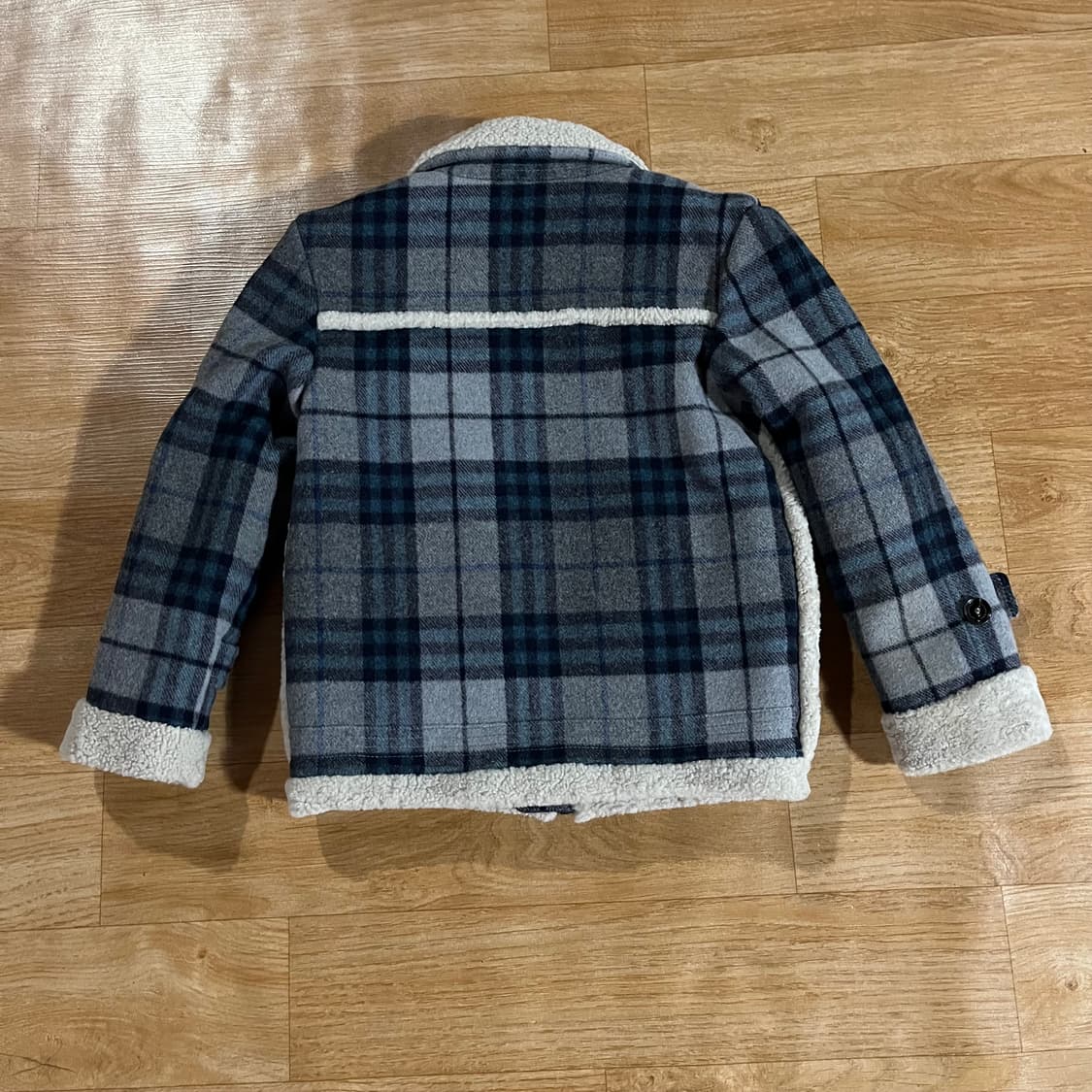 [키즈] 버버리 체크 양털 자켓 상품이미지5
