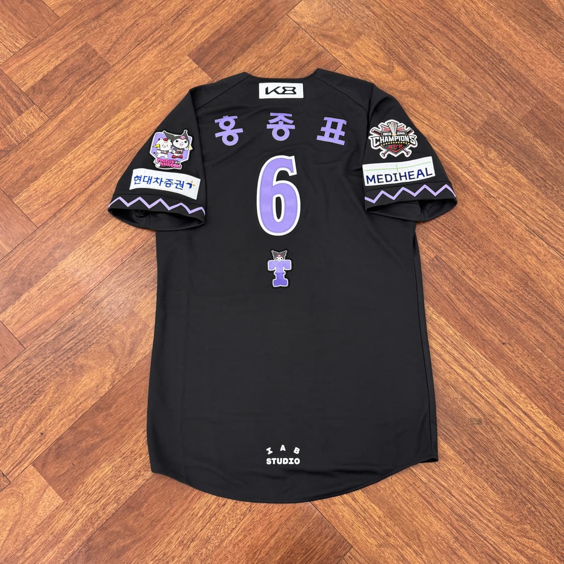 110 아이앱 기아타이거즈 x 쿠로미 어센틱 콜라보 유니폼(홍종표) 상품이미지2