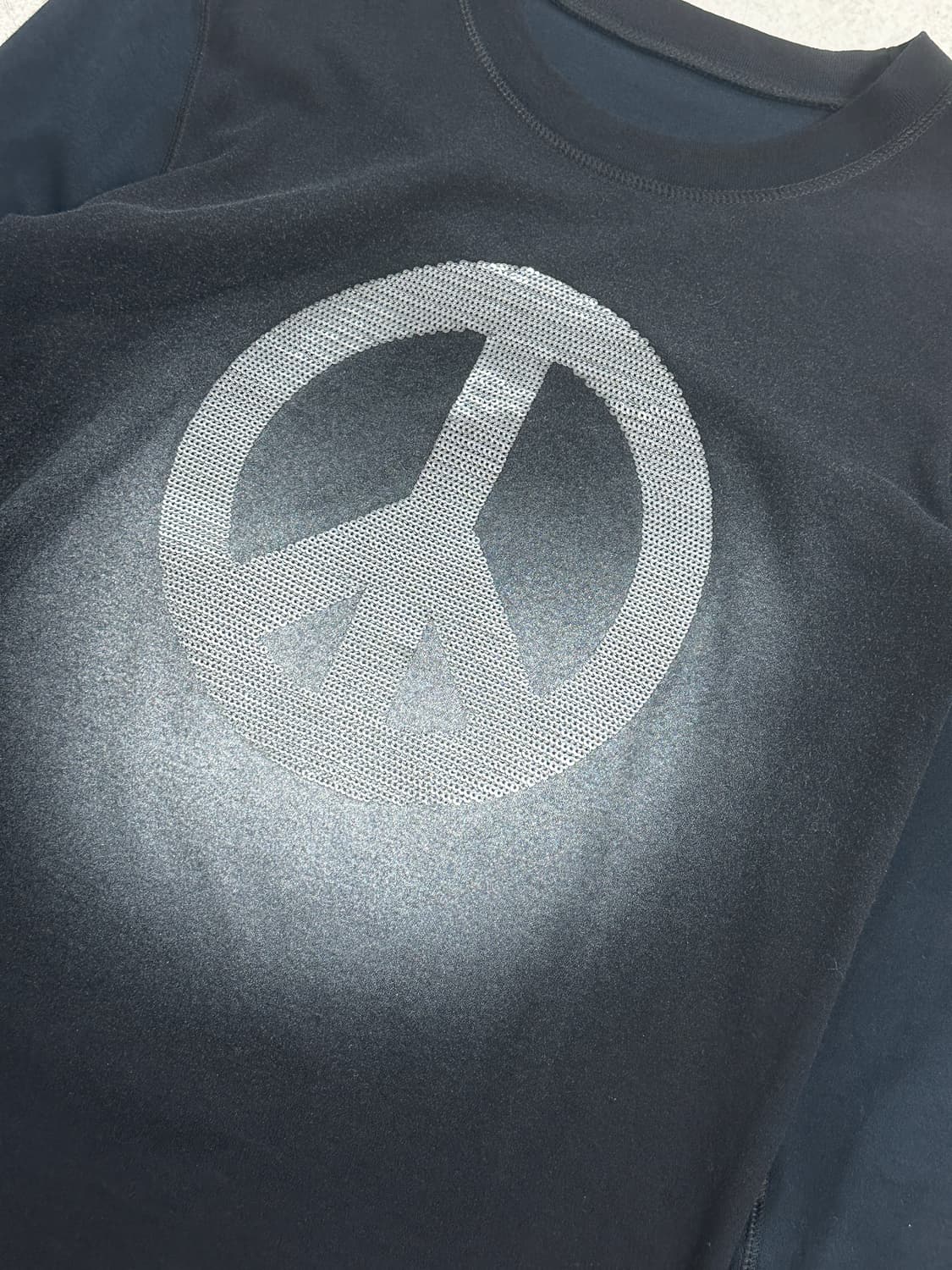 루시엔 펠라트 로고 스팽클 롱 슬리브 상품이미지5