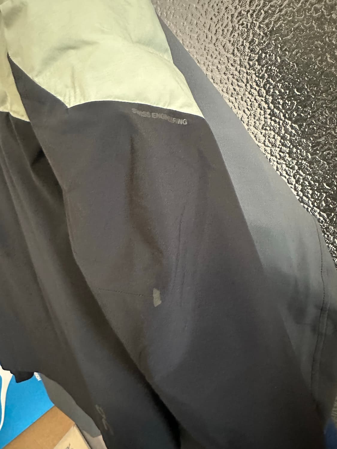 온 러닝 클라이메트 자켓 m 상품이미지3