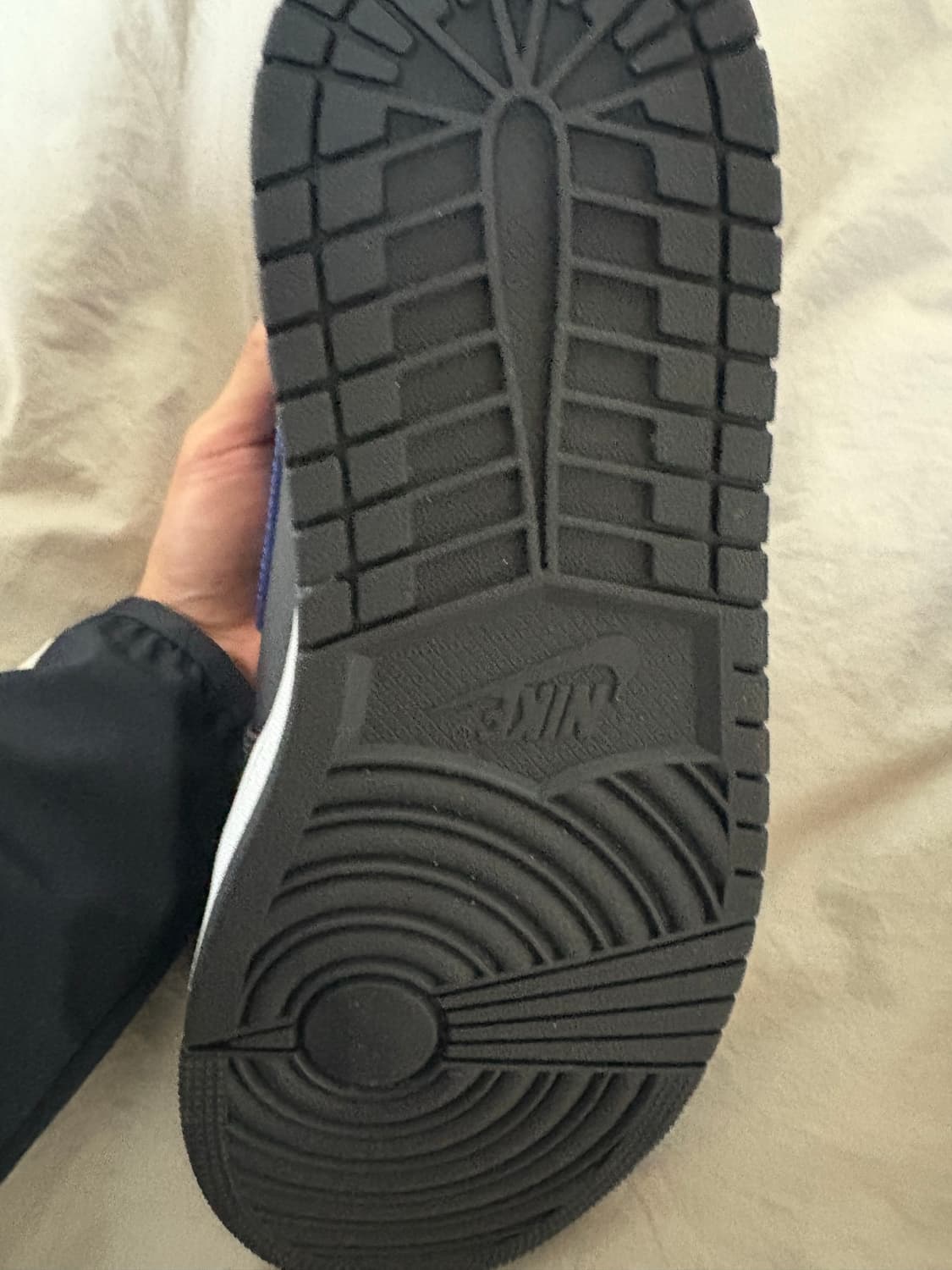 나이키 조던1 미드 블루  상품이미지4