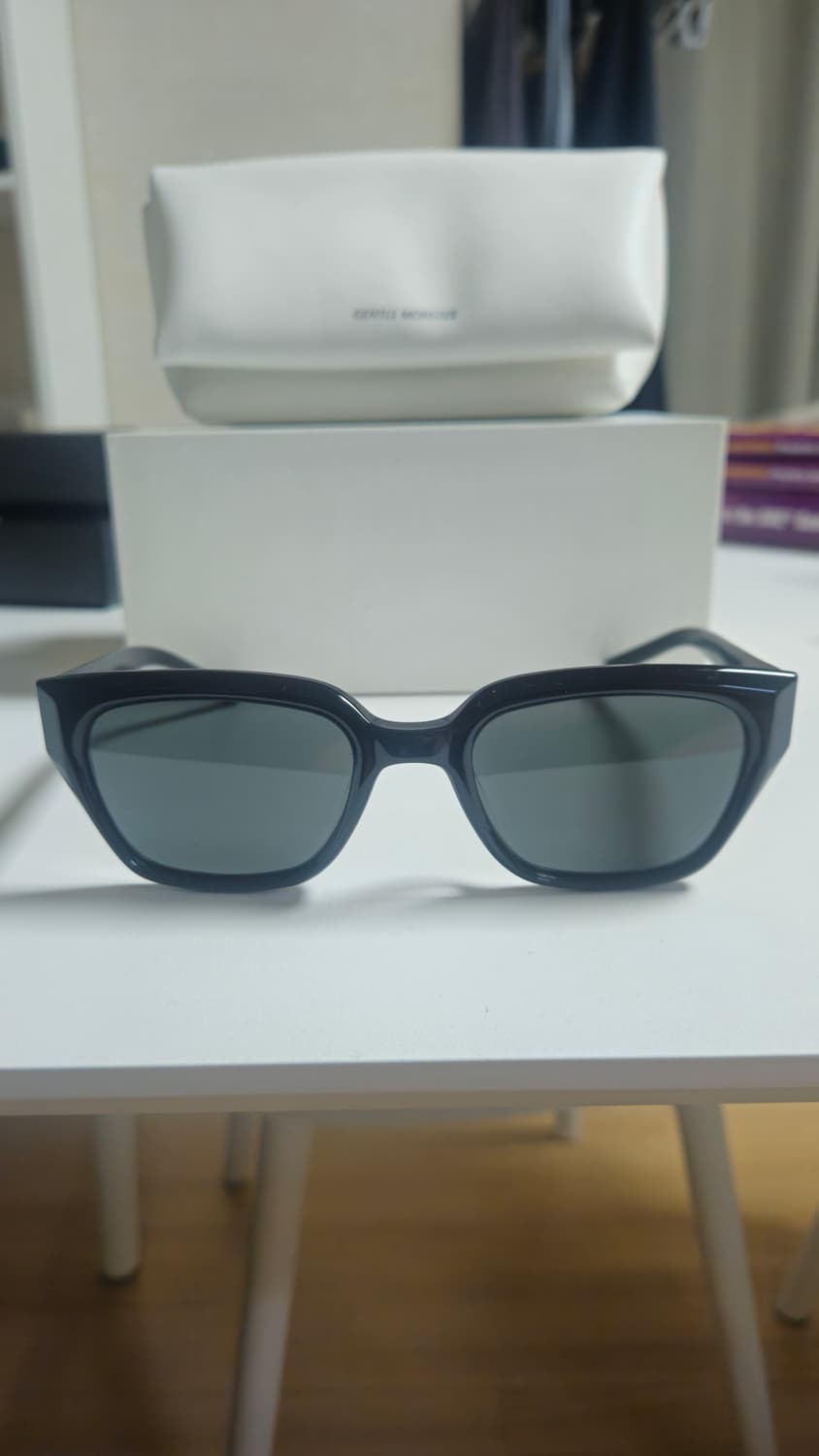 젠틀몬스터 나비01 풀구성 상품이미지1